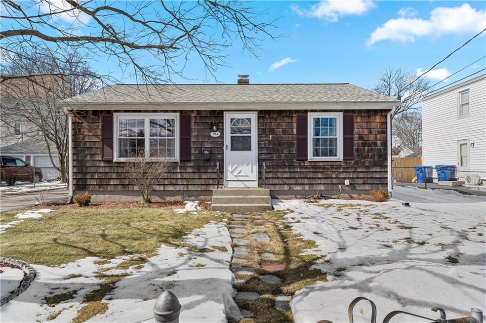 384 Mendon Ave, Pawtucket, RI 02861 - photo 1