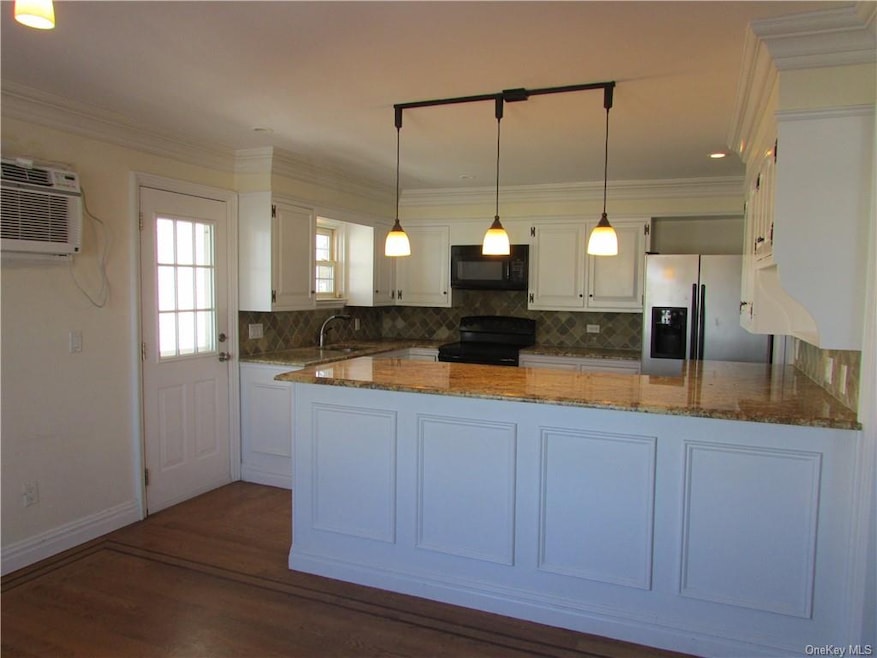 24 Lakeview Ave, West Harrison, NY 10604 - photo 1