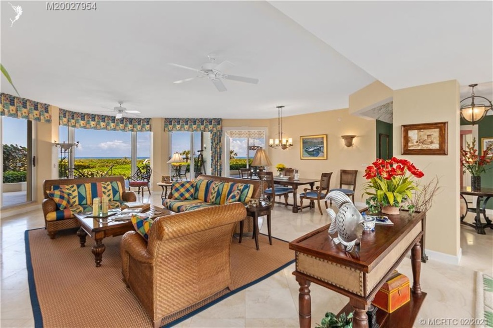 Spacious and comfortable living/dining space.