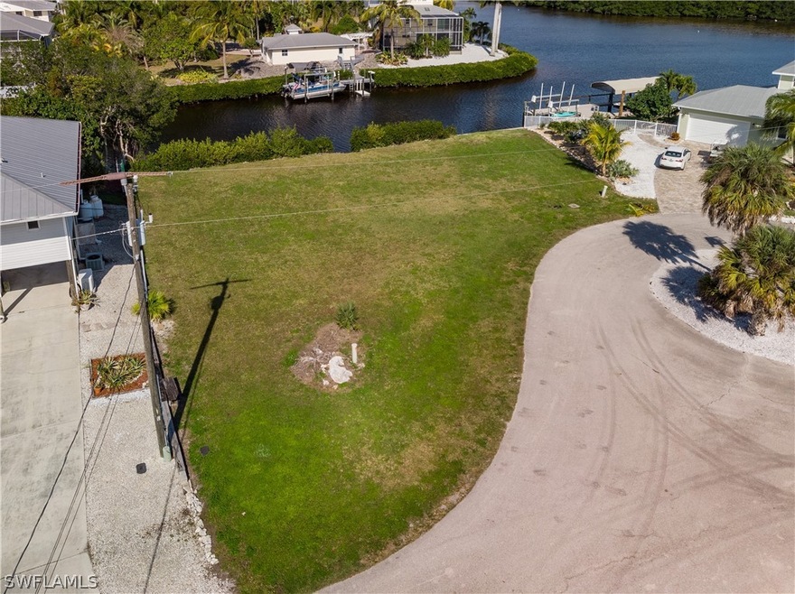 5060 Genesee Pkwy, Pine Island Center, FL 33922 - photo 1