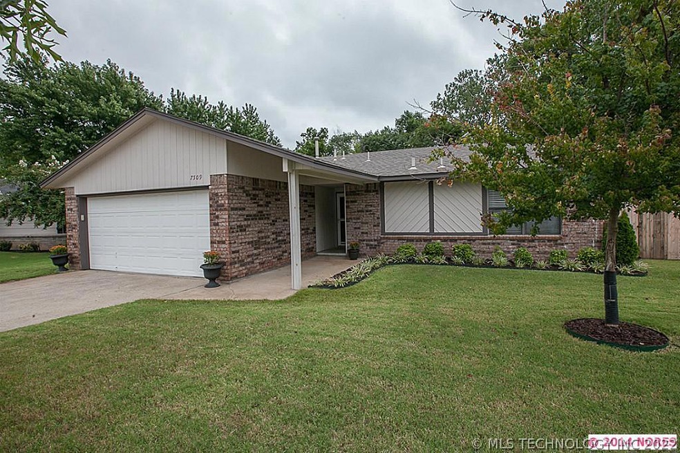Great curb appeal!!Great house!!