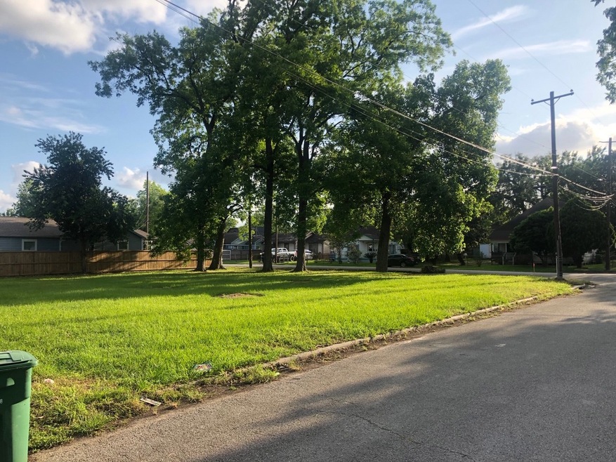 5114 Cochran Cochran St, Houston, TX 77009 - photo 1