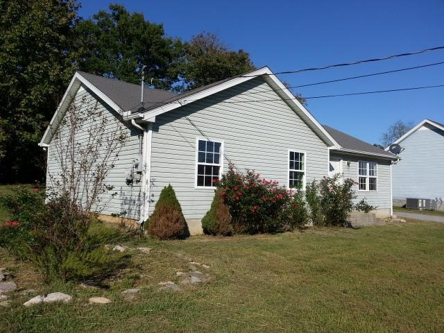 122 Oakdale St, Shelbyville, TN 37160 - photo 1