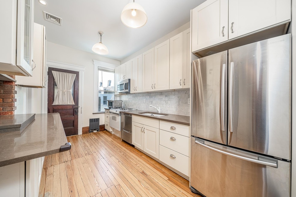 218 Oak St unit 2, Weehawken, NJ 07086 - photo 1