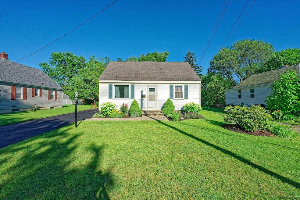 1260 Floral Ave, Schenectady, NY 12306 - photo 1