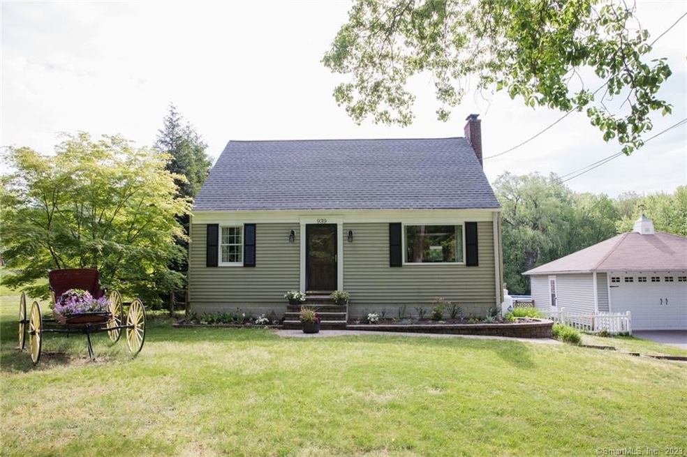Lovely Cape Cod Home