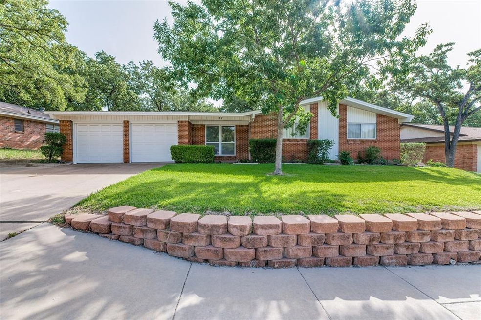 37 Somerset Terrace, Bedford, TX 76022 - photo 1