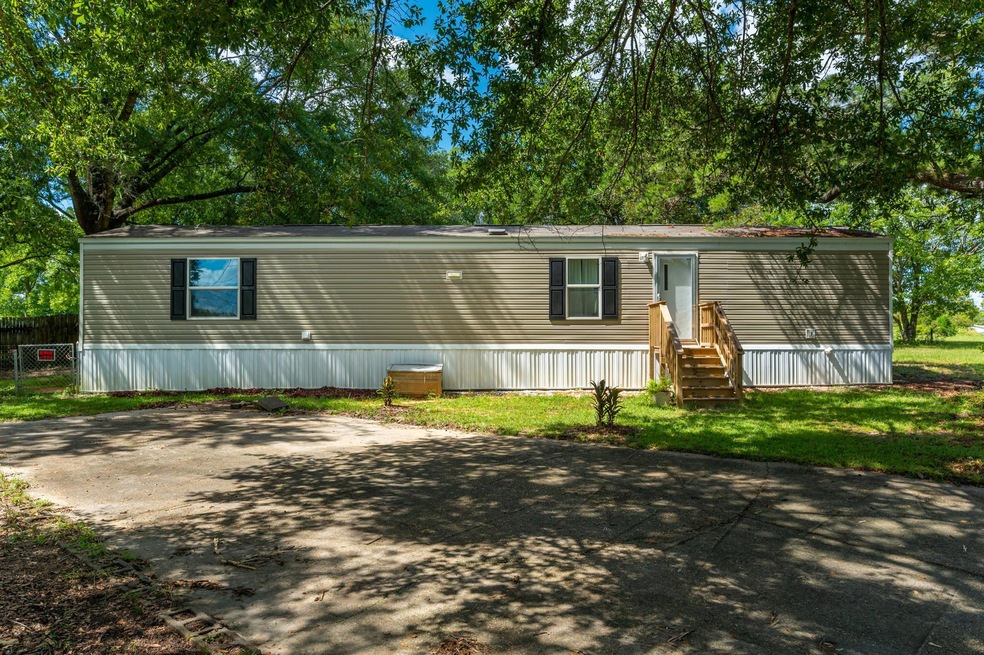 2-web-or-mls-3089 Cosson Cir Exterior-2