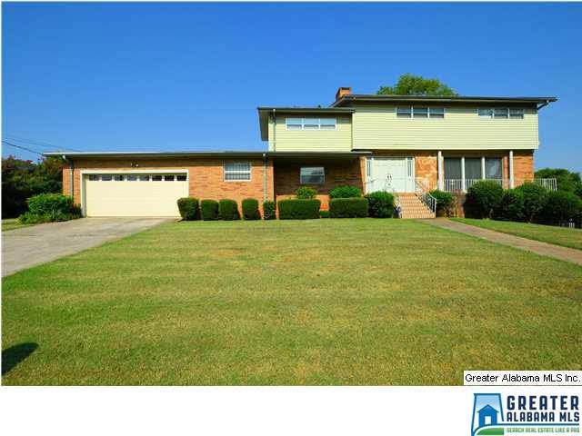 Attractive Spacious Home close to everything!!!