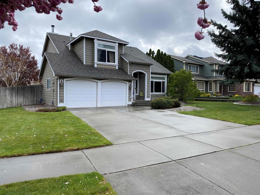 1912 Newhaven Loop, Richland, WA 99352 - photo 1