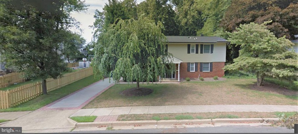 211 Yeonas Dr SW, Vienna, VA 22180 - photo 1