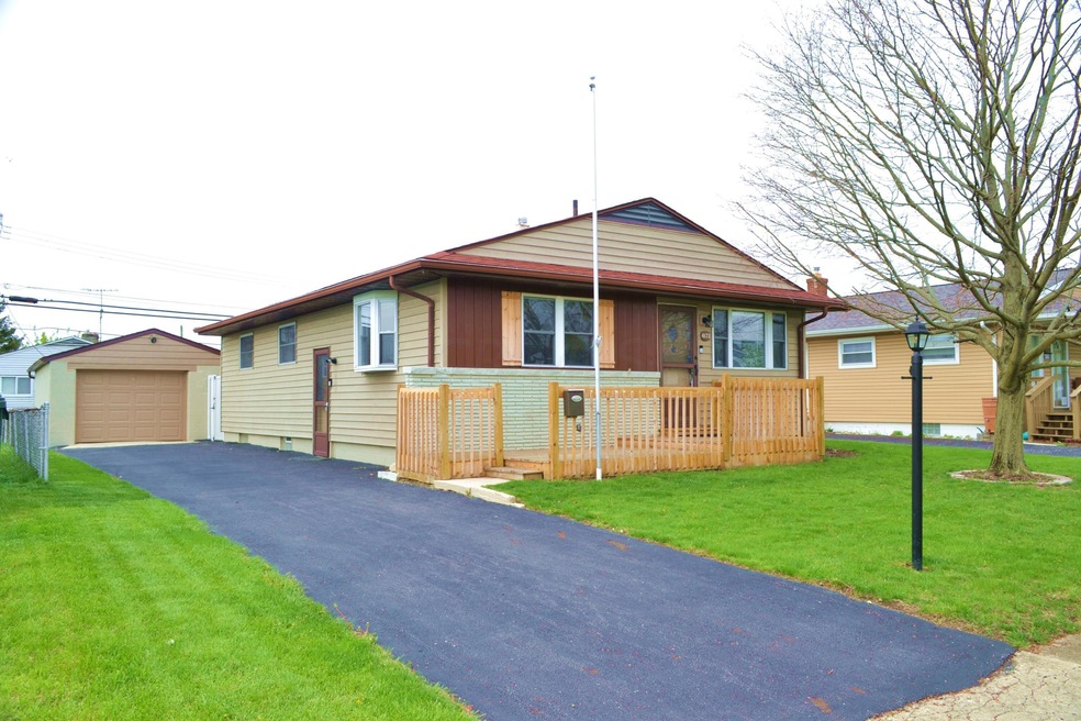 4173 Dixie Ct, Columbus, OH 43228 - photo 1