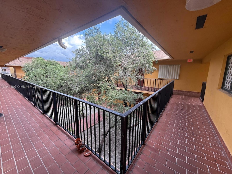 6278 W 22nd Ct unit 23, Hialeah, FL 33016 - photo 1