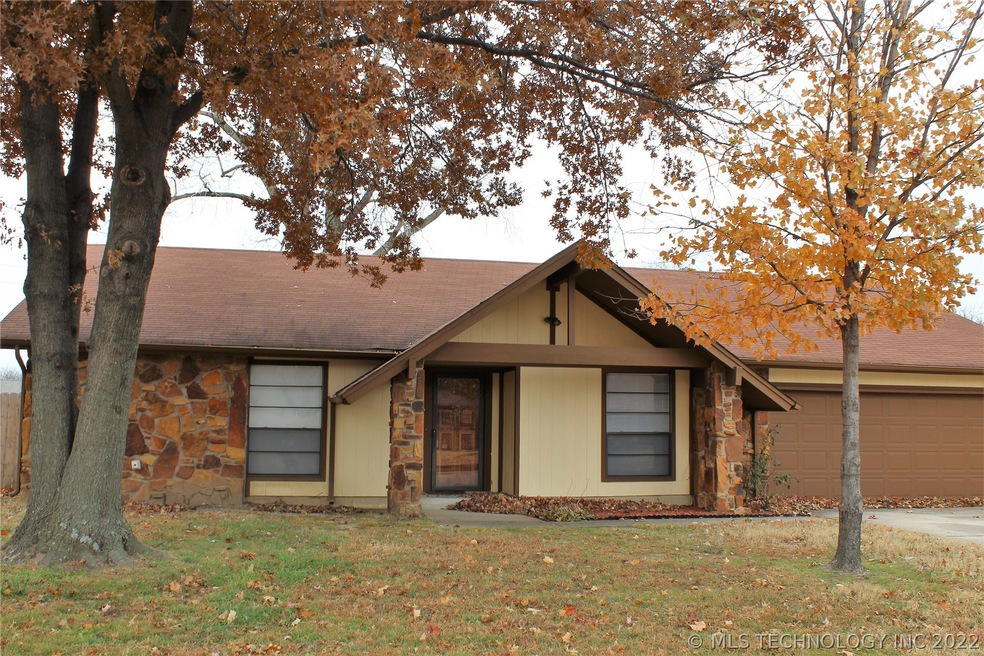 416 N Gardenia Ave, Broken Arrow, OK 74012 - photo 1