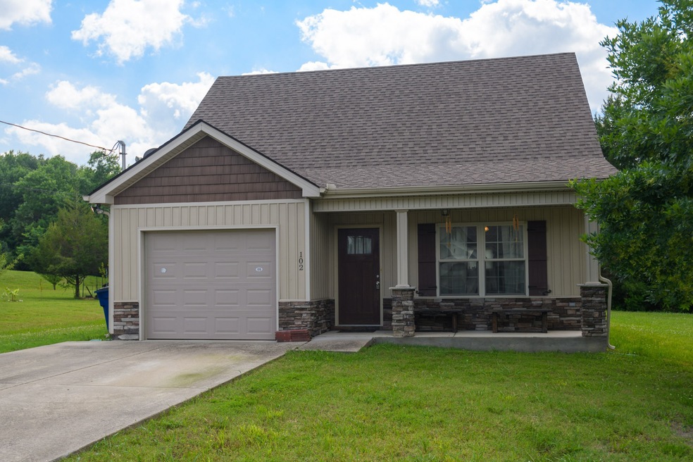 102 Shanna Ln, Shelbyville, TN 37160 - photo 1