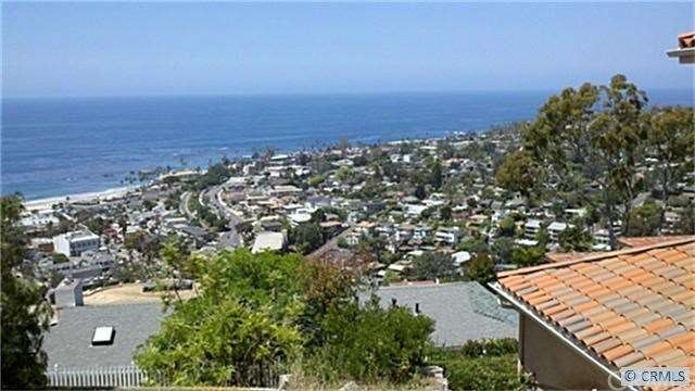 Amazing Main Beach and Coastline views