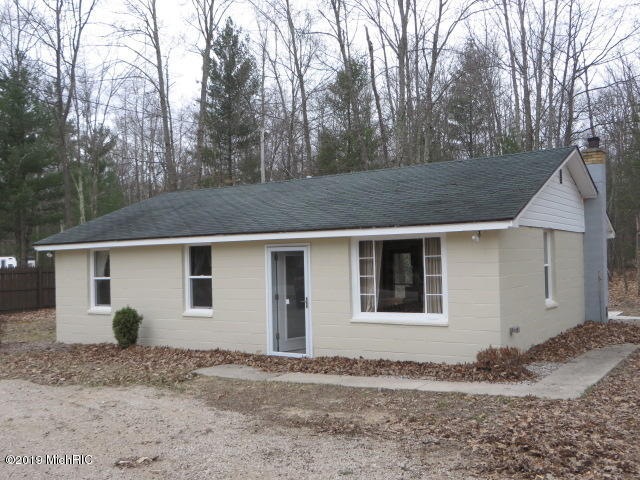 8441 Blair Dr, Bitely, MI 49309 - photo 1