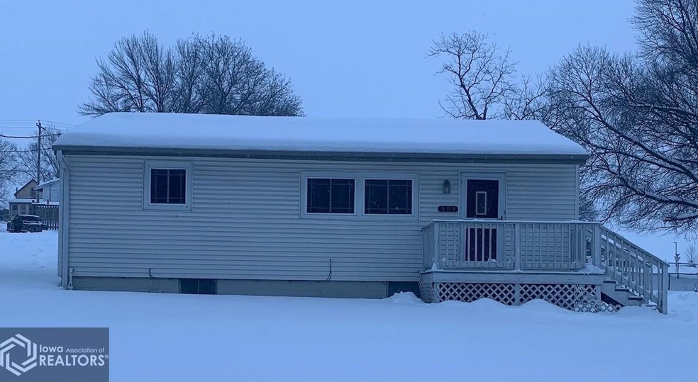 509 Evergreen St, Shenandoah, IA 51601 - photo 1