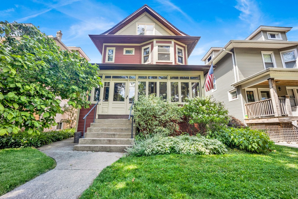 Sold $688,425 • Co-Listing Agent