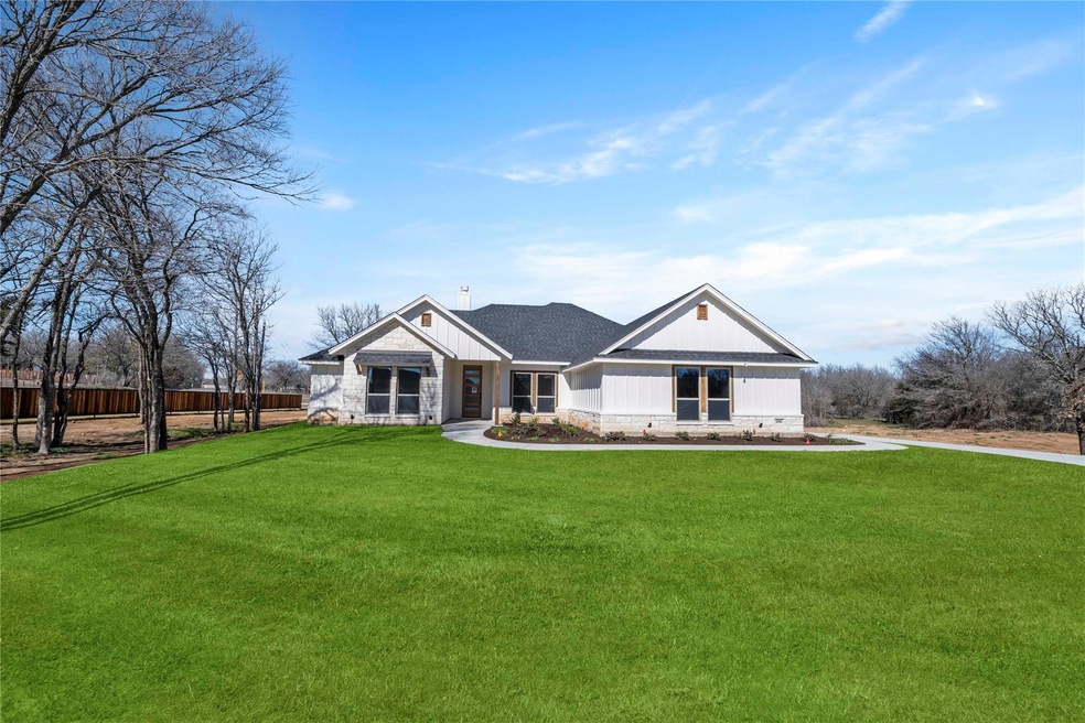 1001 Bermes, Brock, TX 76087 - photo 1