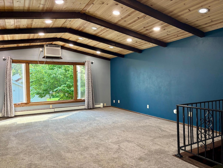 Living Room Facing South - 317 3rd St W, Hastings