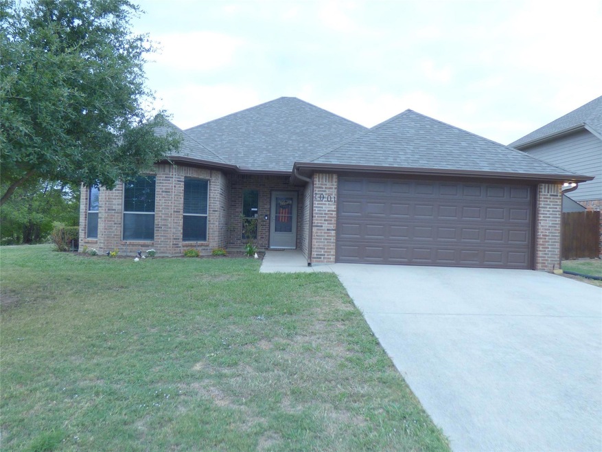 1001 Lake Ridge Dr, Sanger, TX 76266 | MLS# 20453720