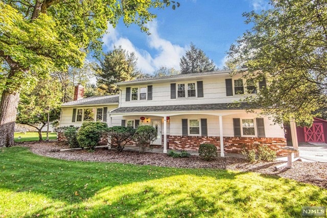 44 Country Squire Rd, Old Tappan, NJ 07675 - photo 1