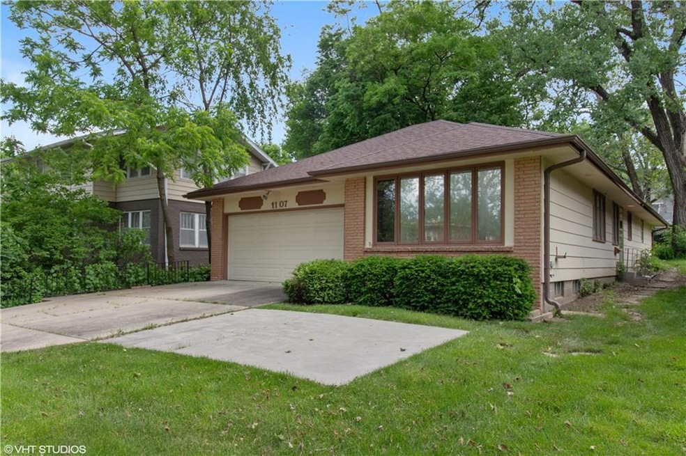 1107 Polk Blvd, Des Moines, IA 50311 - photo 1