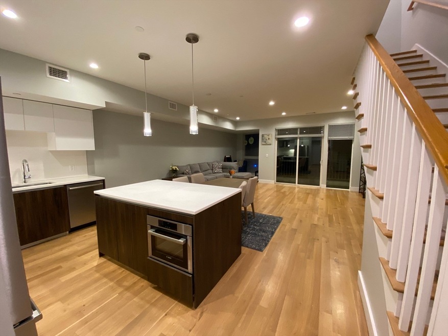 260 Beacon St unit 205, Somerville, MA 02143 - photo 1