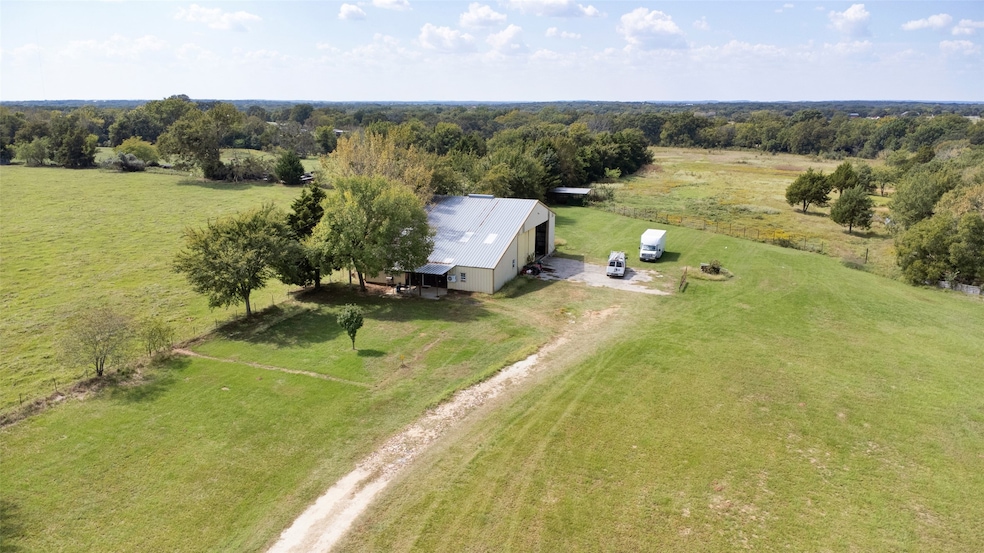 3083 Business Highway 377, Whitesboro, TX 76273 - photo 1