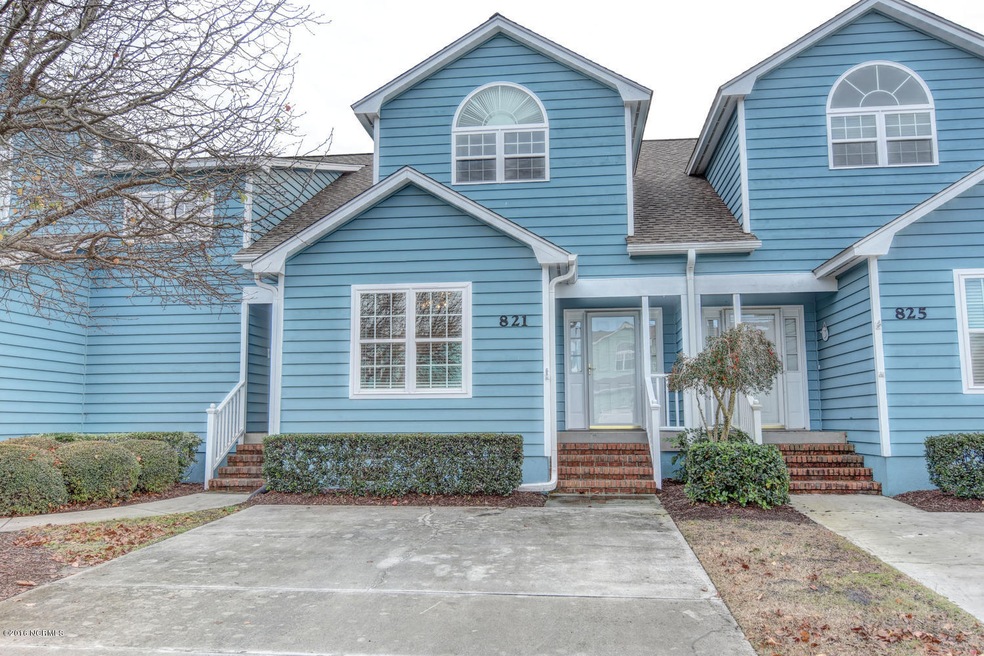 821 Sloop Pointe Ln Kure Beach-large-001