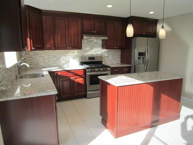 1 Wyndham Ct unit 130, Nanuet, NY 10954 - photo 1