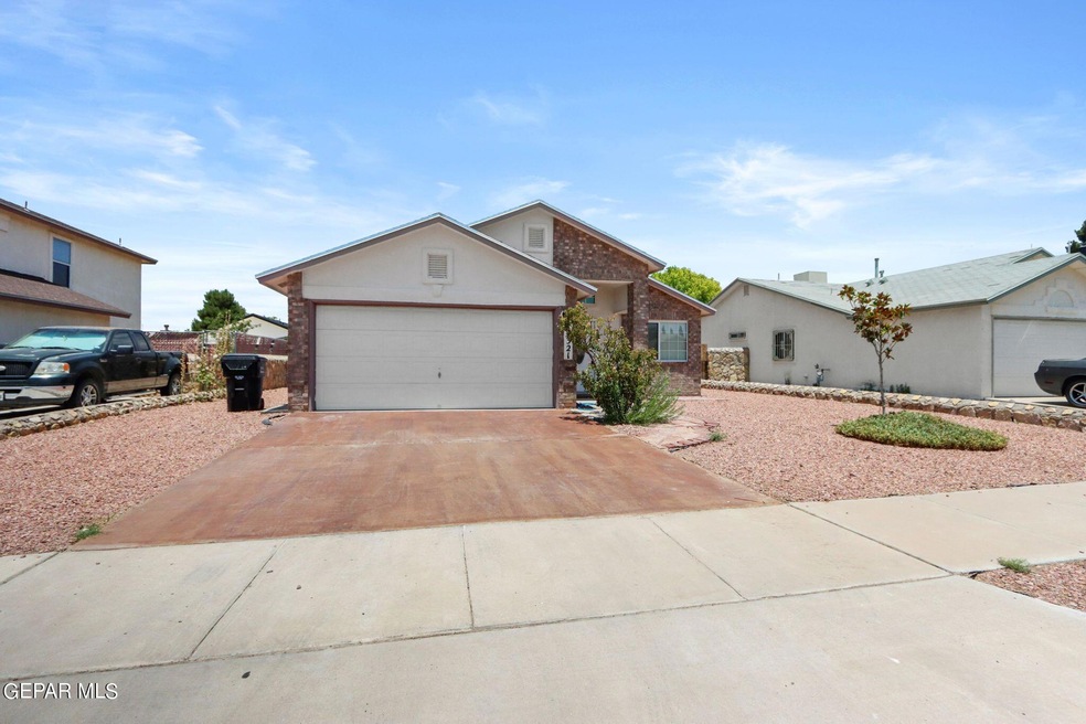 14321 Desert Shadow Dr, Horizon City, TX 79928 - photo 1