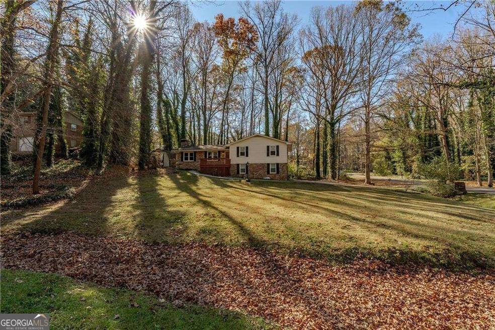 5636 Elmtree Dr, Acworth, GA 30102 - photo 1