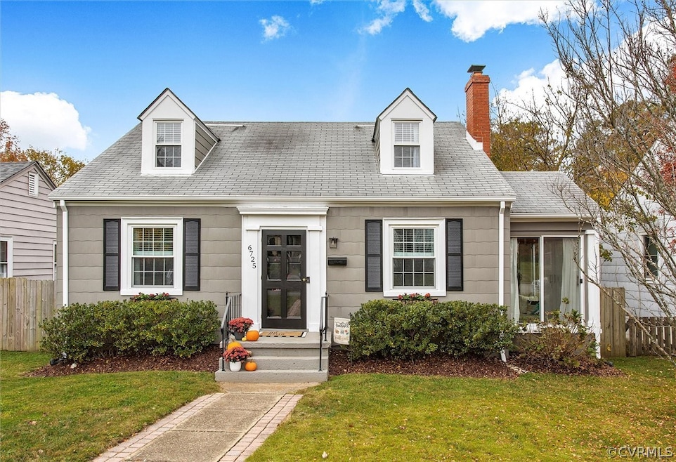 Classic Cape Cod in College View!  Near University of Richmond and Village Shopping Center.  GREAT location.