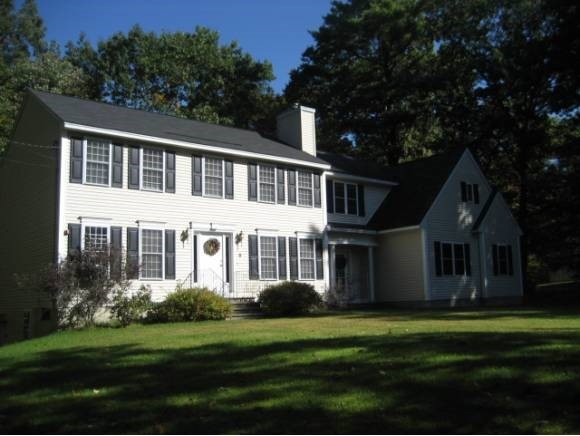 9 Park Ln, Hooksett, NH 03106 - photo 1