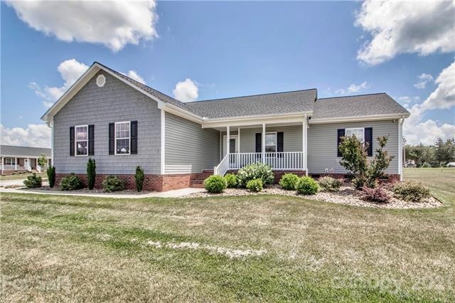 113 Lonehart Ln, Statesville, NC 28625 - photo 1