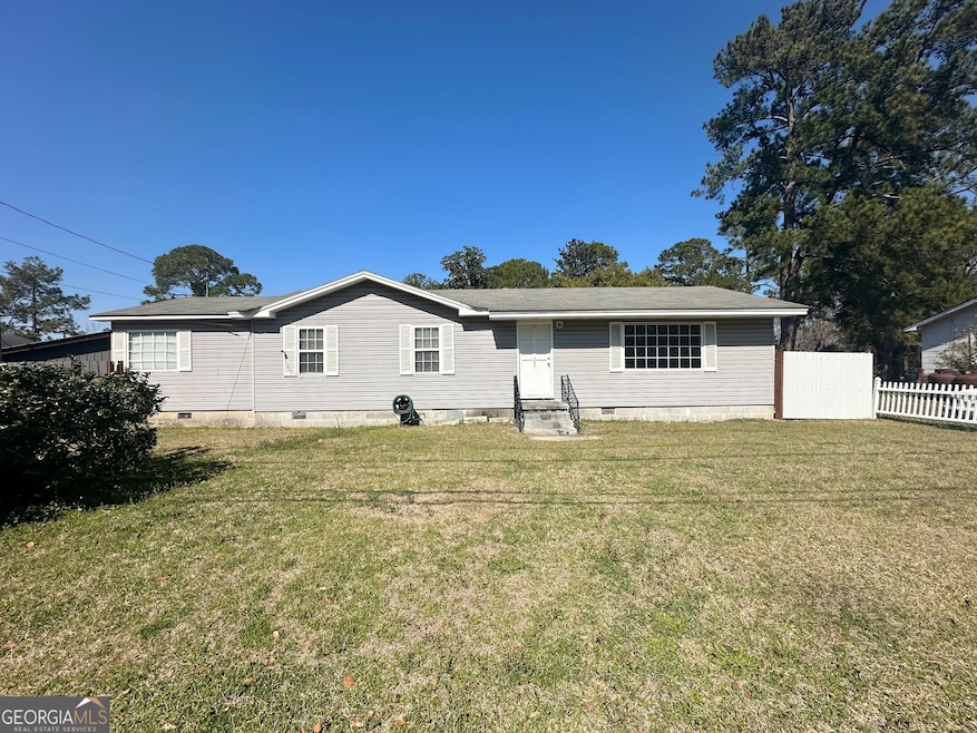 305 E Robinson St, Adel, GA 31620 - photo 1