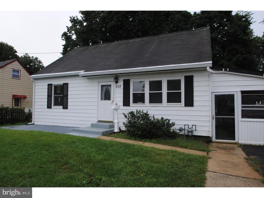 858 Woodlane Rd, Mount Holly, NJ 08060 - photo 1