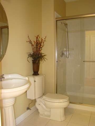 636 W Lorraine Ave, Elmhurst, IL 60126 - photo 1