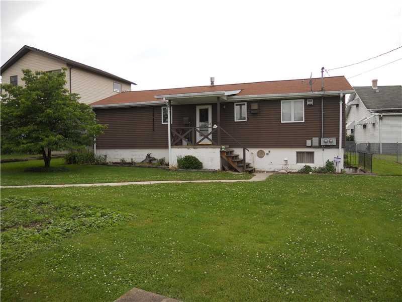 Exterior Front. Welcome to 202 Long Avenue , Belle