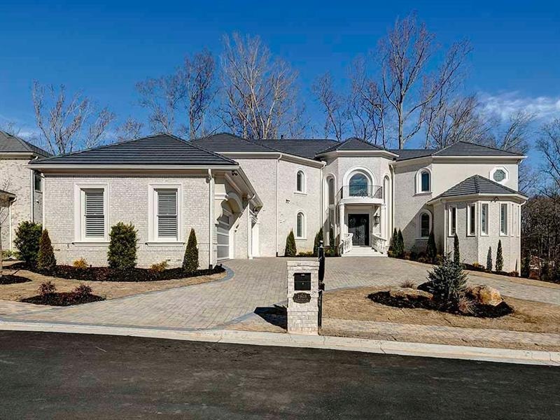 Sold $1,550,000 • Co-Listing Agent