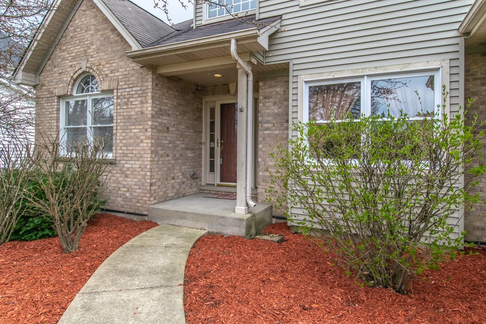 4852 Fesseneva Ln, Naperville, IL 60564 - photo 1