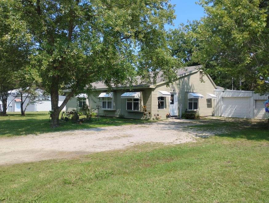 2444 County Road 4500, Coffeyville, KS 67337 - photo 1