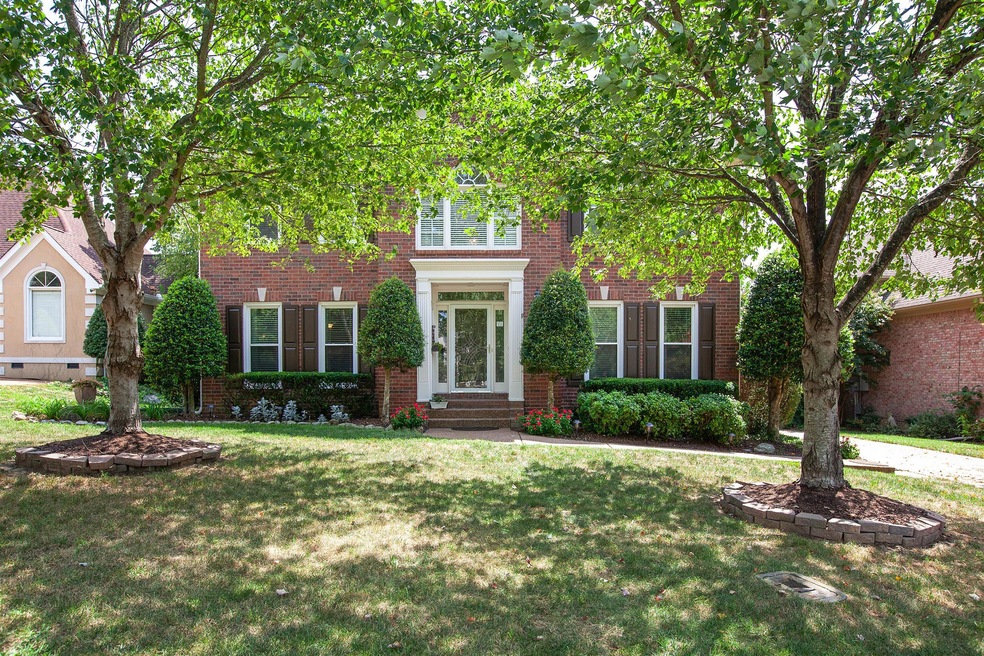 Welcome to 450 Forrest Park Circle!
