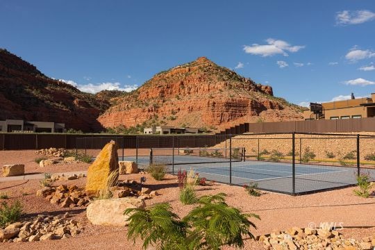 Make memories under the Red Cliffs