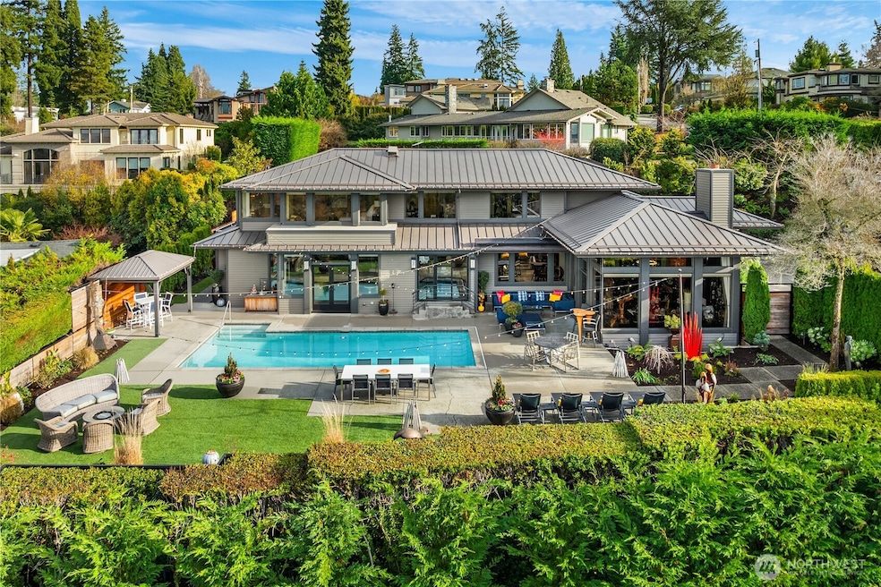 9600 NE 28th St, Clyde Hill, WA 98004 - photo 1