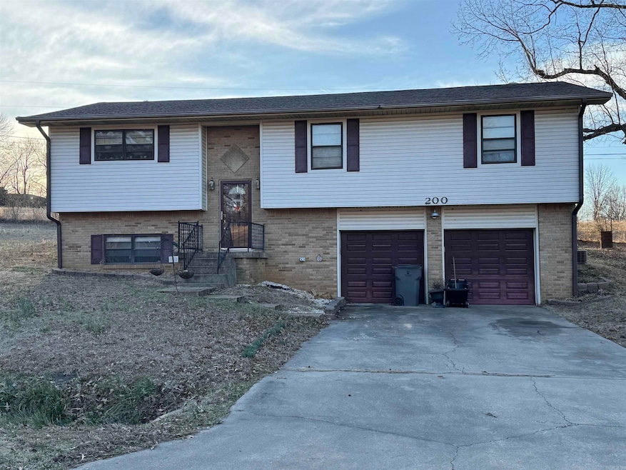 200 Center Valley Dr, Paragould, AR 72450 - photo 1