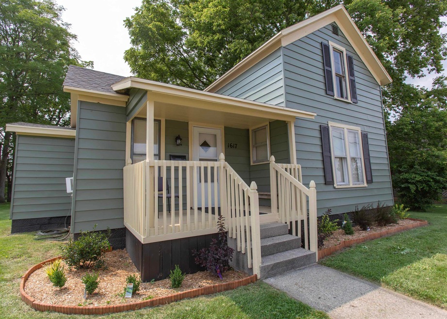 1617 S Van Buren St, Auburn, IN 46706 - photo 1