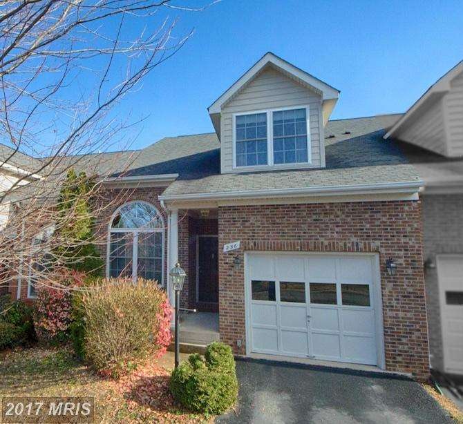 236 N View Cir, Warrenton, VA 20186 - photo 1